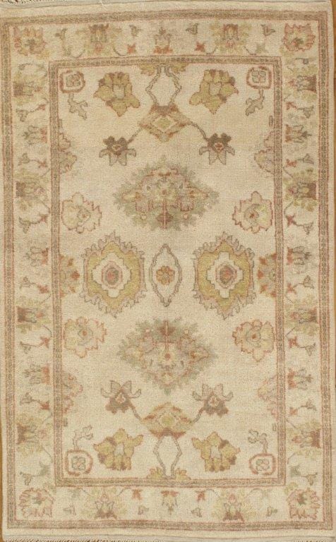 Oushak Collection Hand-Knotted Lamb's Wool Area Rug- 3' 9" X 5' 11"