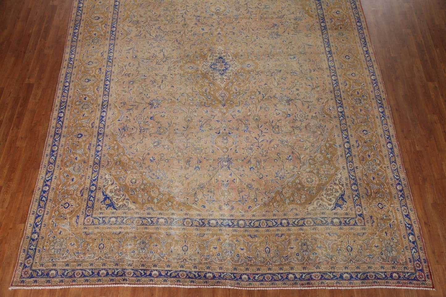 Distressed Kashan Persian Area Rug 10x13