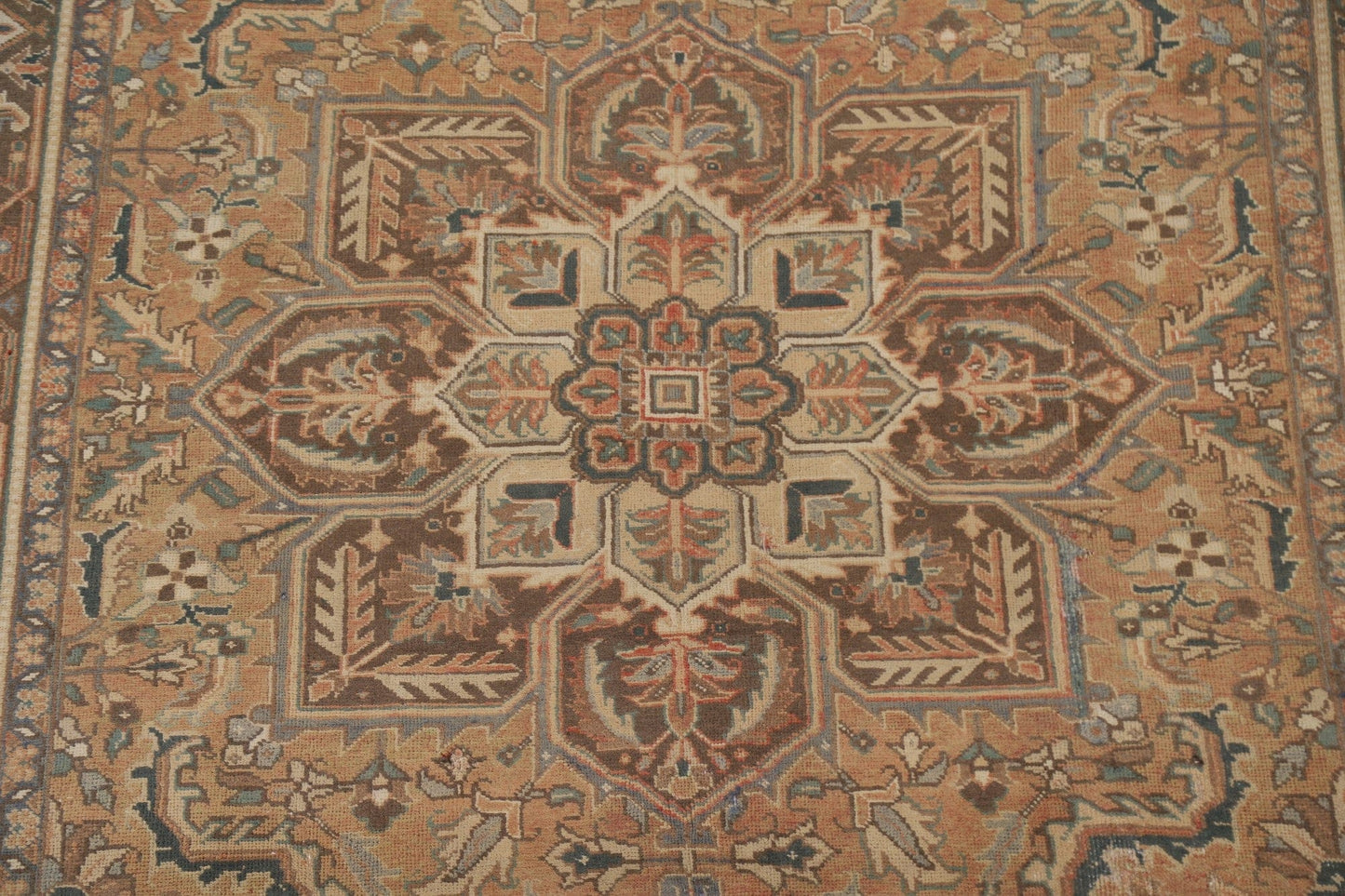 Geometric Heriz Persian Area Rug 7x10