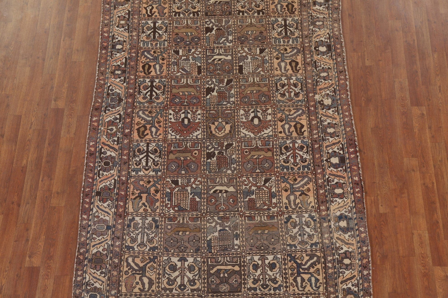 Garden Design Bakhtiari Persian Area Rug 5x10