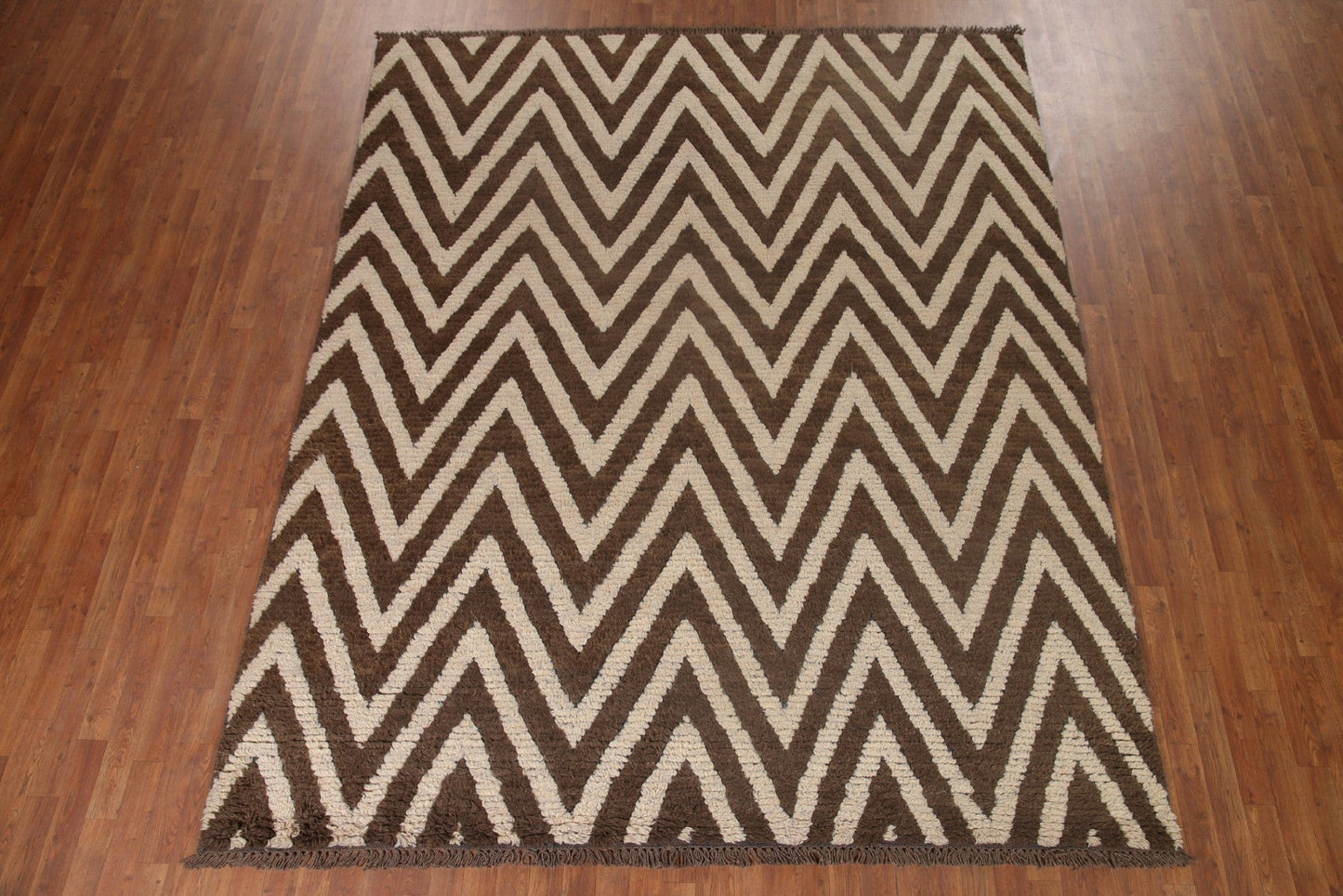 Chevron Moroccan Shaggy Brown/ Ivory Area Rug 8x10