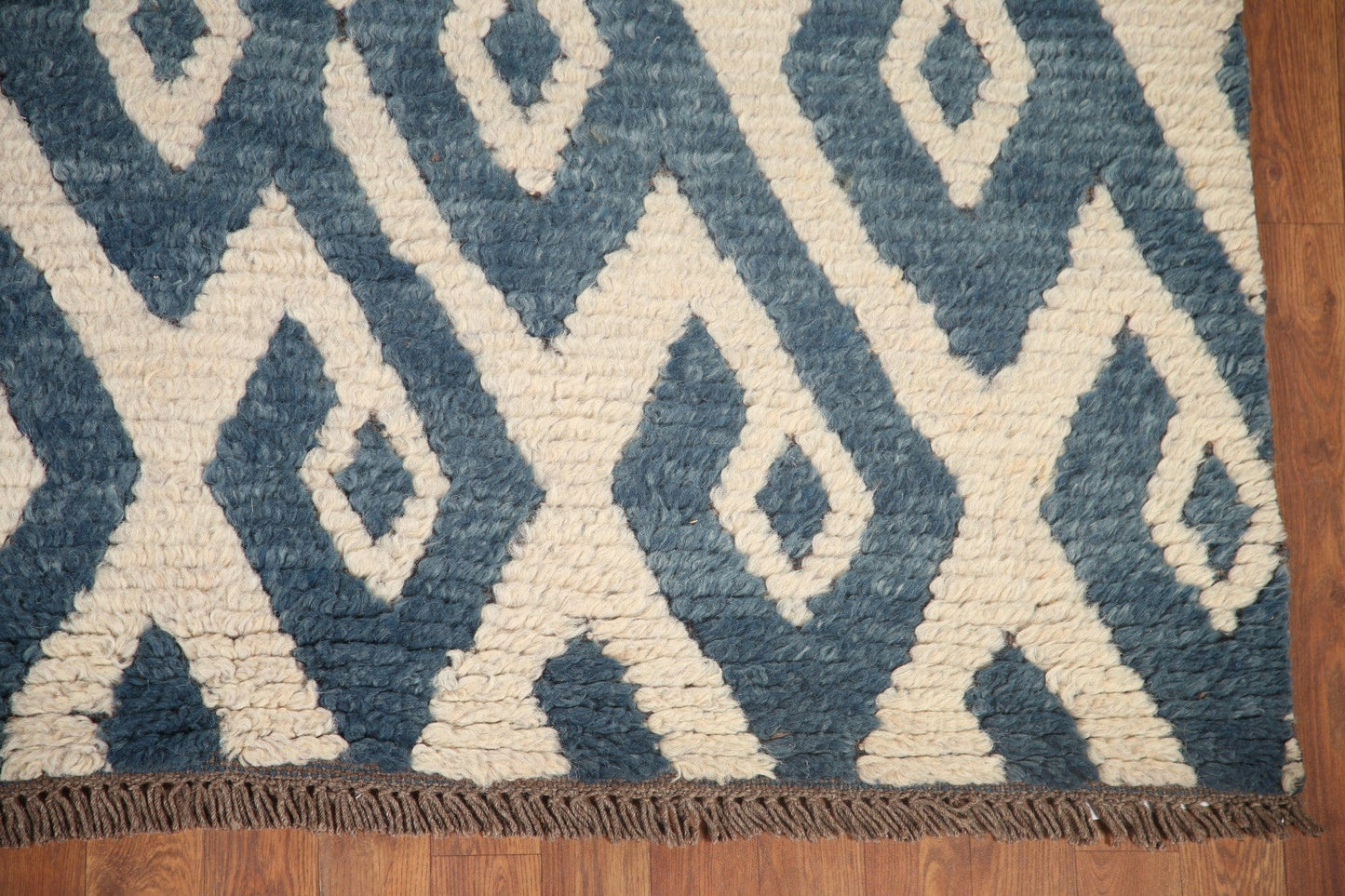 Ivory/ Blue Moroccan Shaggy Wool Area Rug 8x10