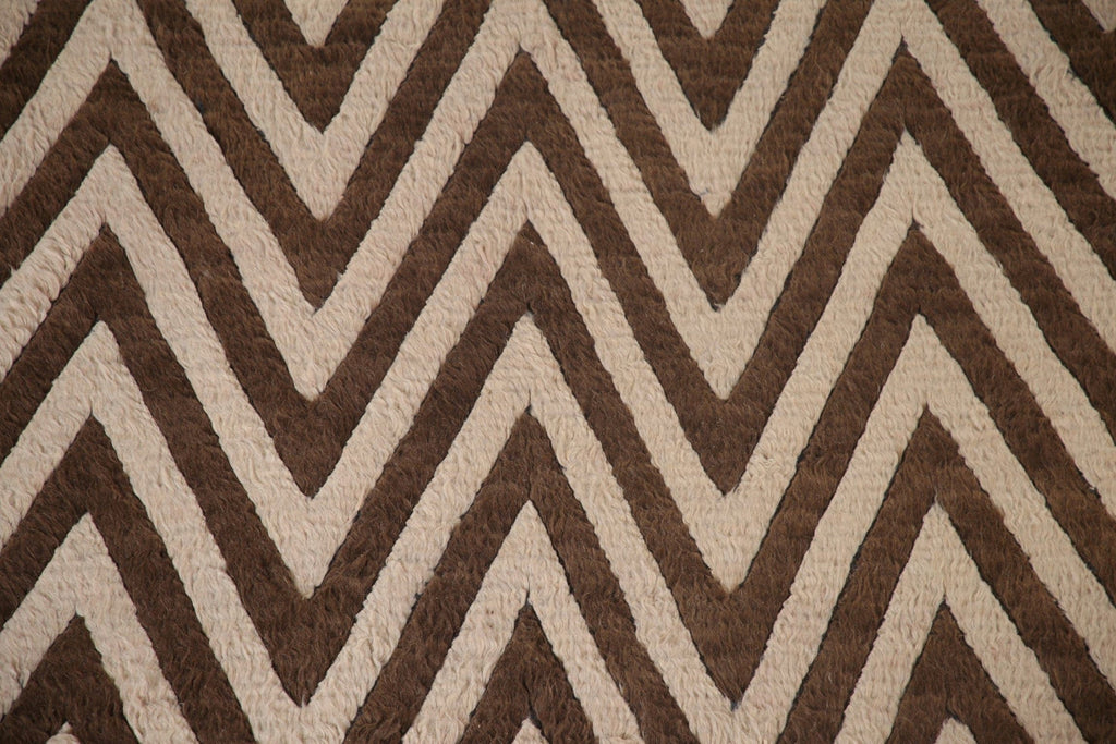 Chevron Moroccan Shaggy Area Rug 8x10