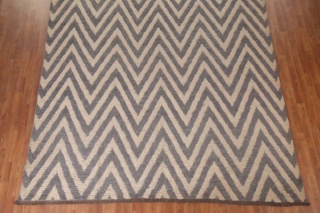 Chevron Moroccan Shaggy Area Rug 9x11