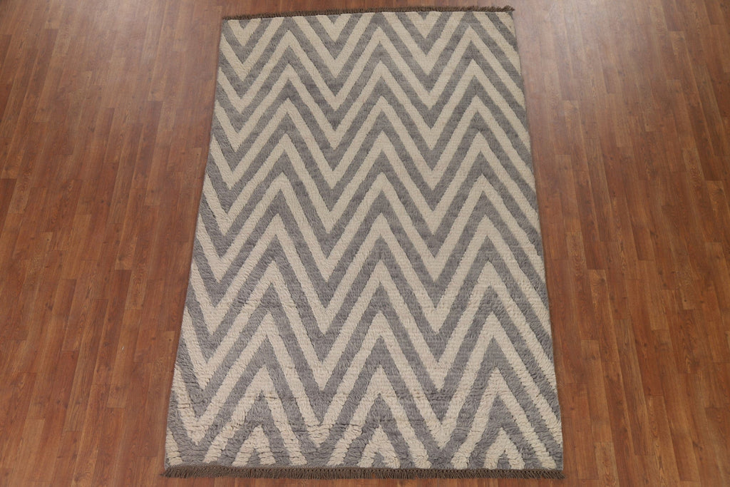 Chevron Moroccan Shaggy Wool Area Rug 6x8