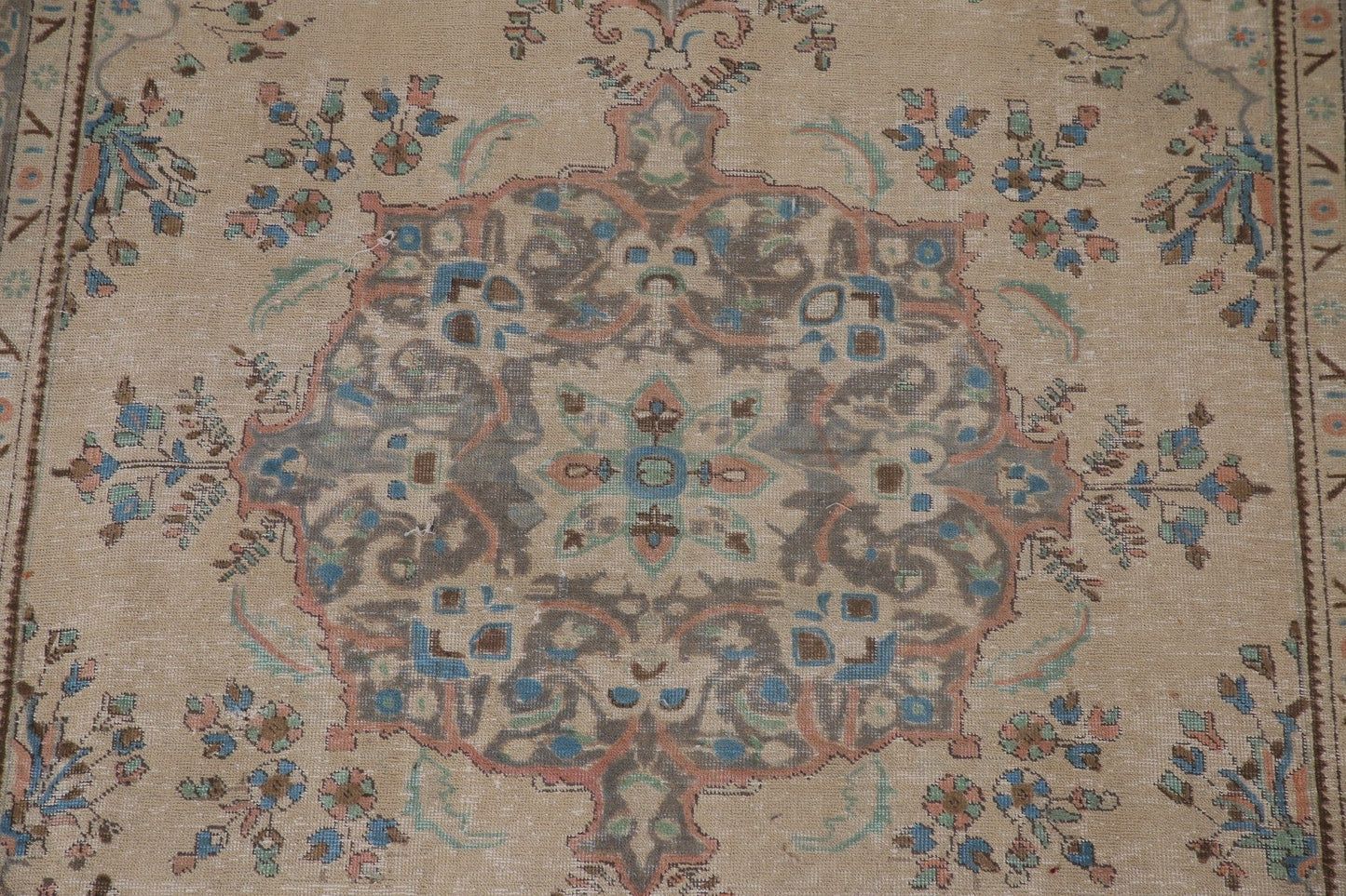 Handmade Tabriz Persian Area Rug 7x9