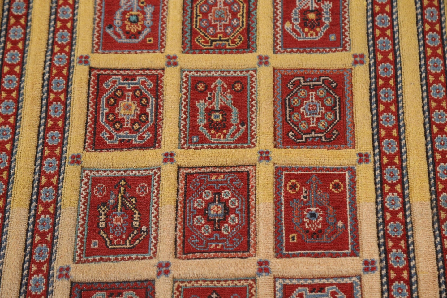 Vegetable Dye Qashqai Handmade Persian Rug 2x3