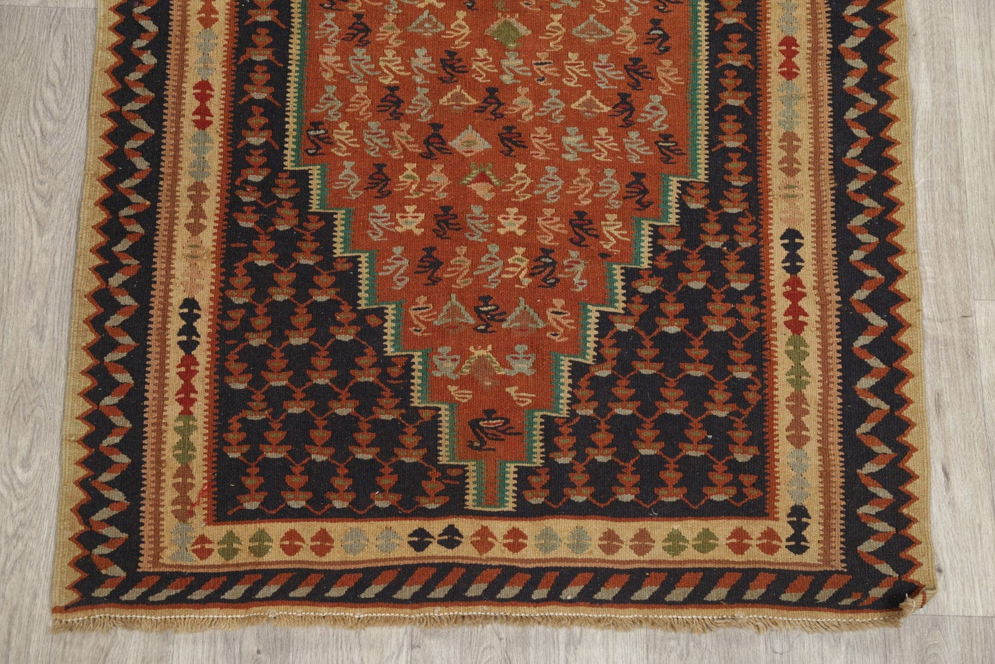 Geometric 4x5 Senneh Geometric Persian Area Rug