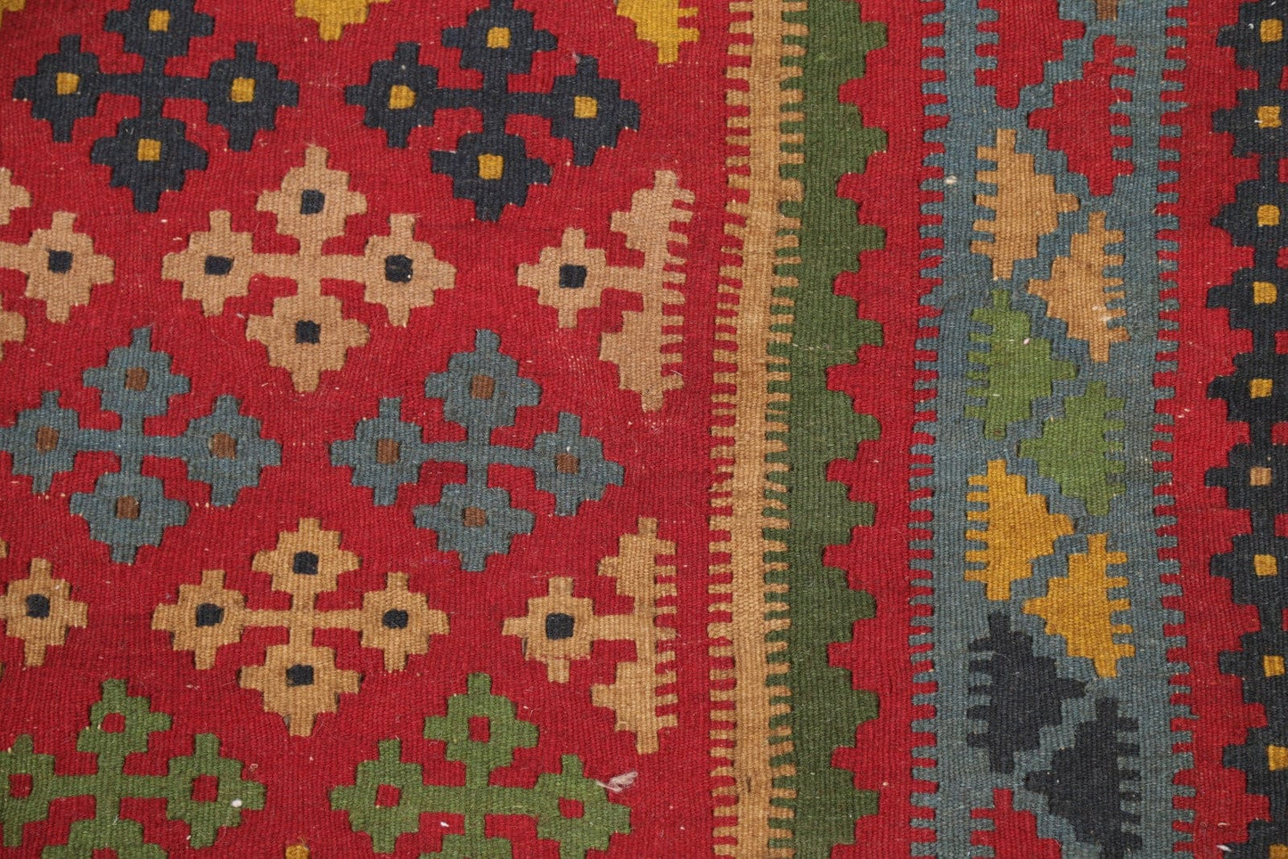 Geometric 4x6 Qashqai Kilim Persian Area Rug