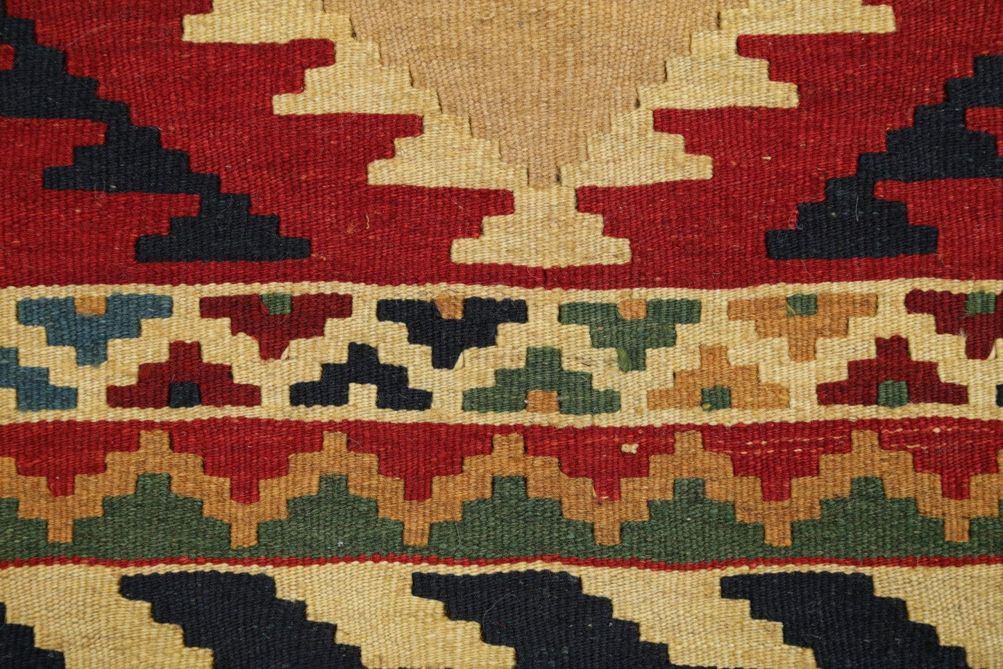 Geometric 4x7 Kilim Qashqai Persian Area Rug