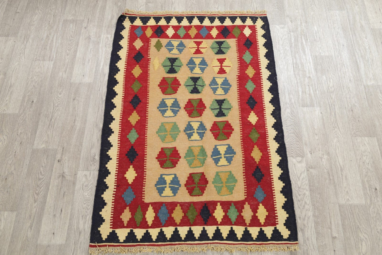 Geometric 4x5 Kilim Qashqai Persian Area Rug