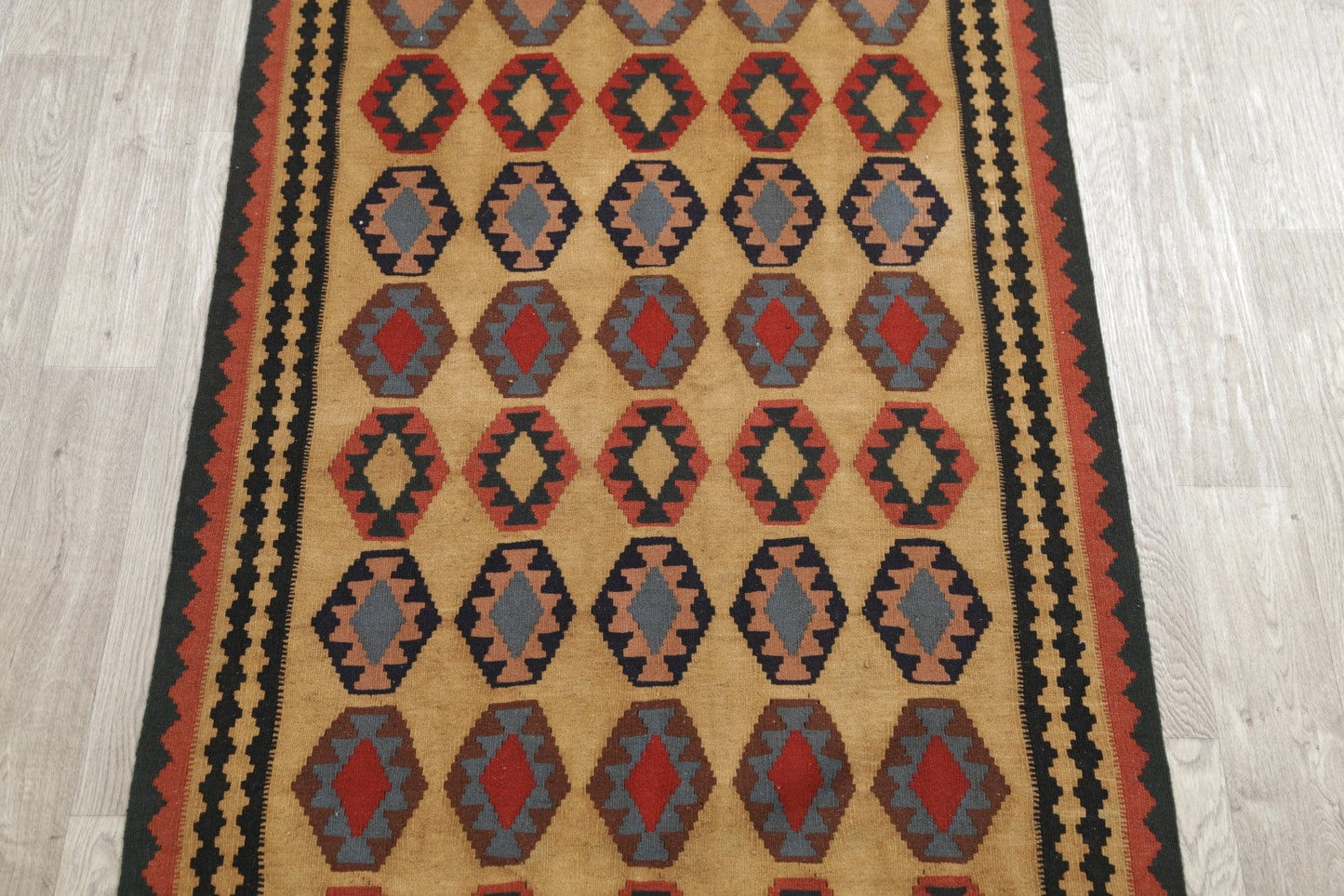 Geometric 4x6 Kilim Shiraz Persian Area Rug