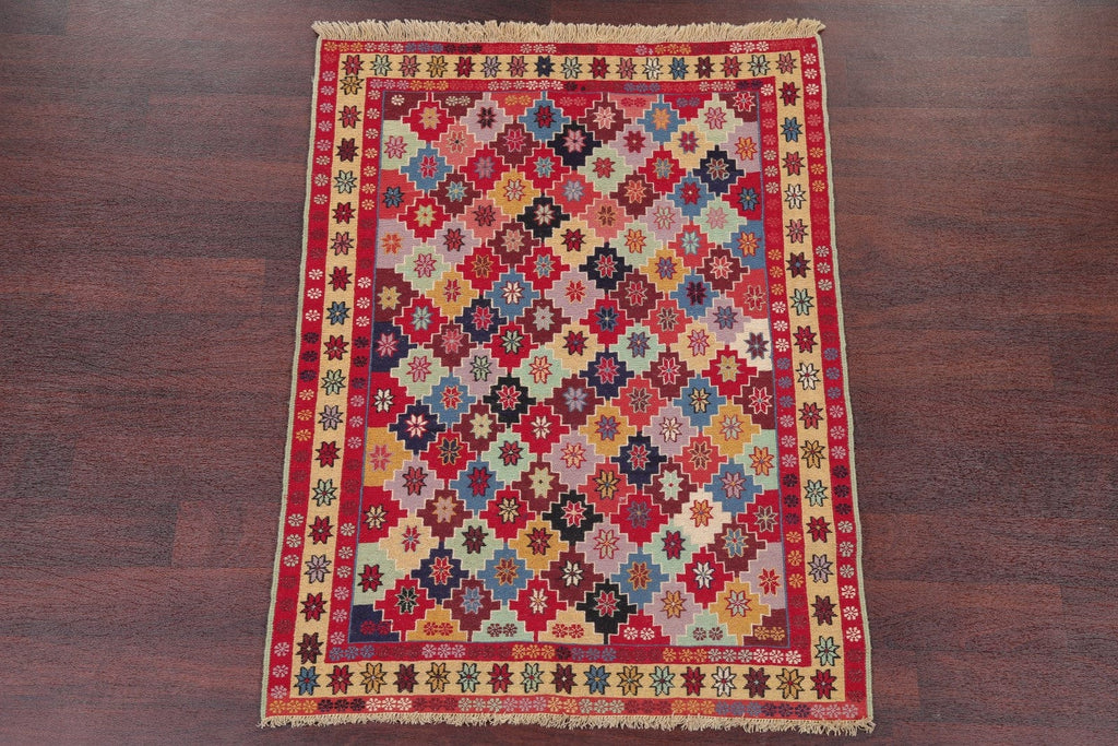 Floral 4x5 Kilim Shiraz Persian Area Rug