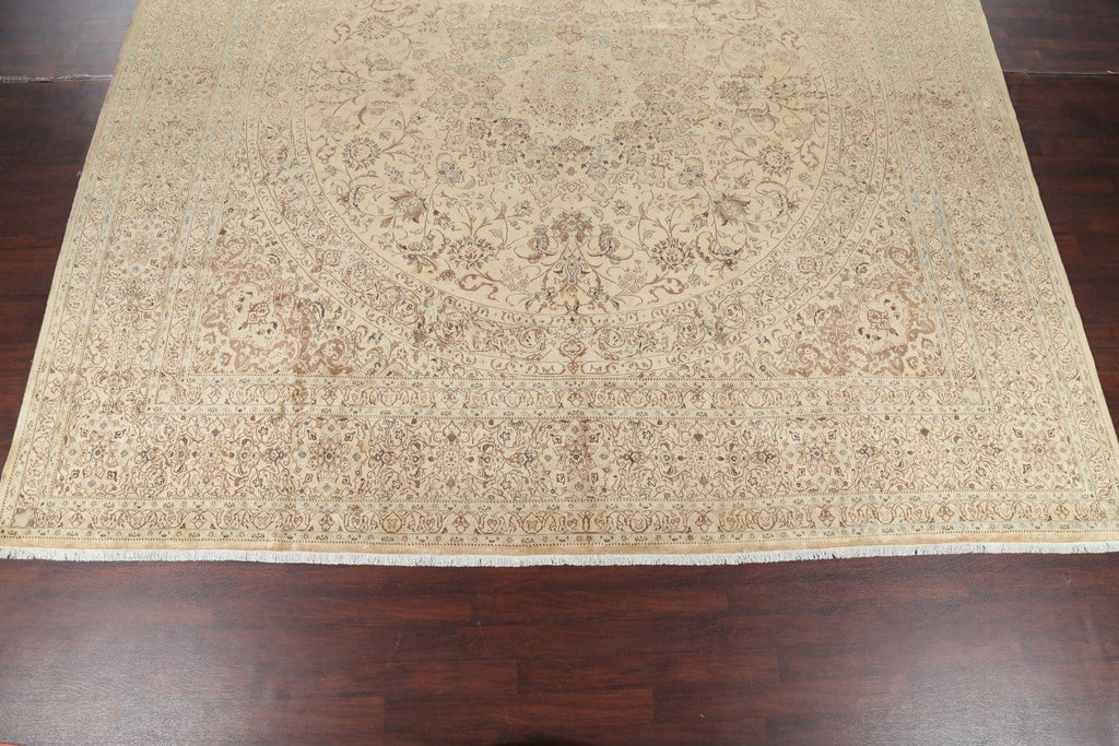 Floral Medium 16x16 Nain Toodeshk Persian Area Rug