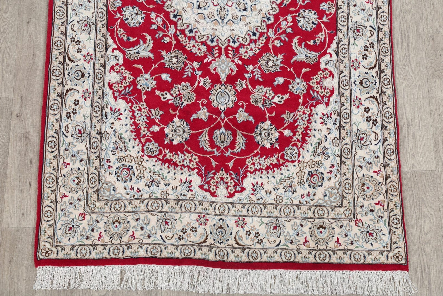 Floral 5x8 Nain Persian Area Rug