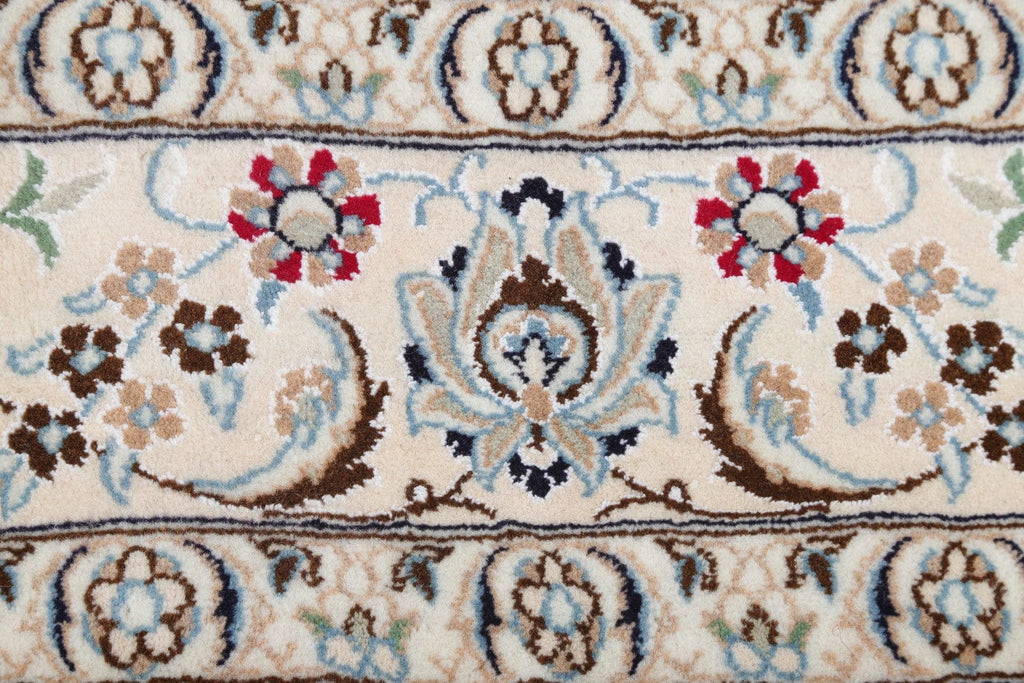 Floral 5x8 Nain Persian Area Rug