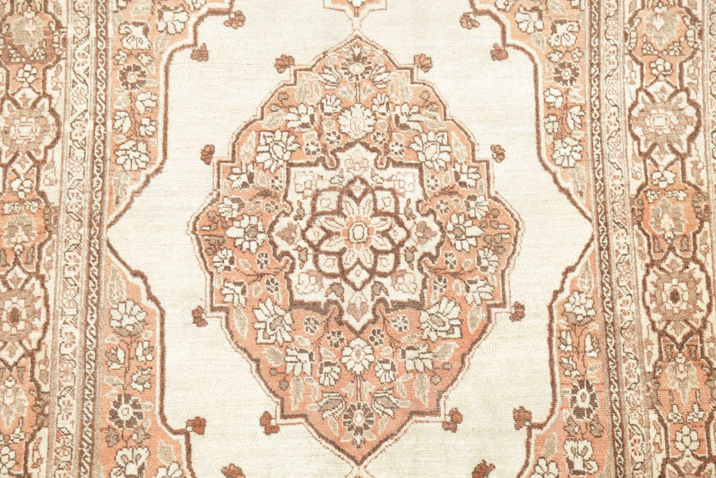 Geometric Ivory 4x6 Tabriz Haj jalili Persian Area Rug