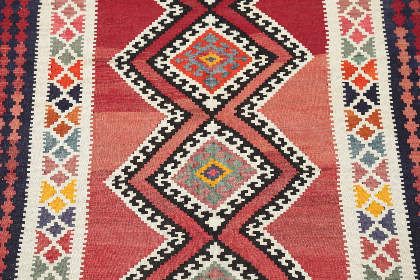 Geometric Kilim Persian Hand-Woven 5x9 Wool Area Rug