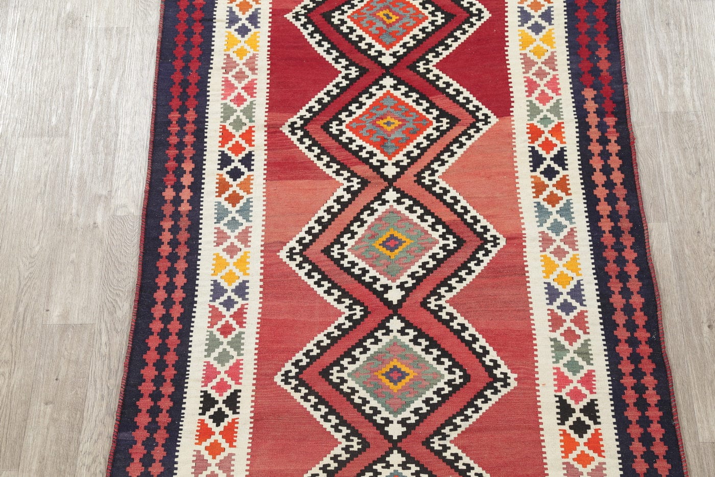 Geometric Kilim Persian Hand-Woven 5x9 Wool Area Rug