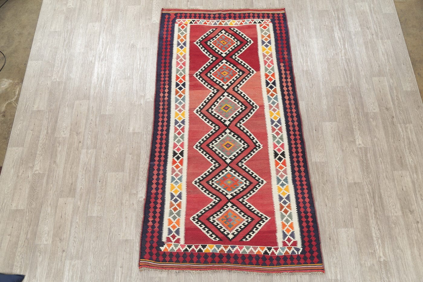 Geometric Kilim Persian Hand-Woven 5x9 Wool Area Rug