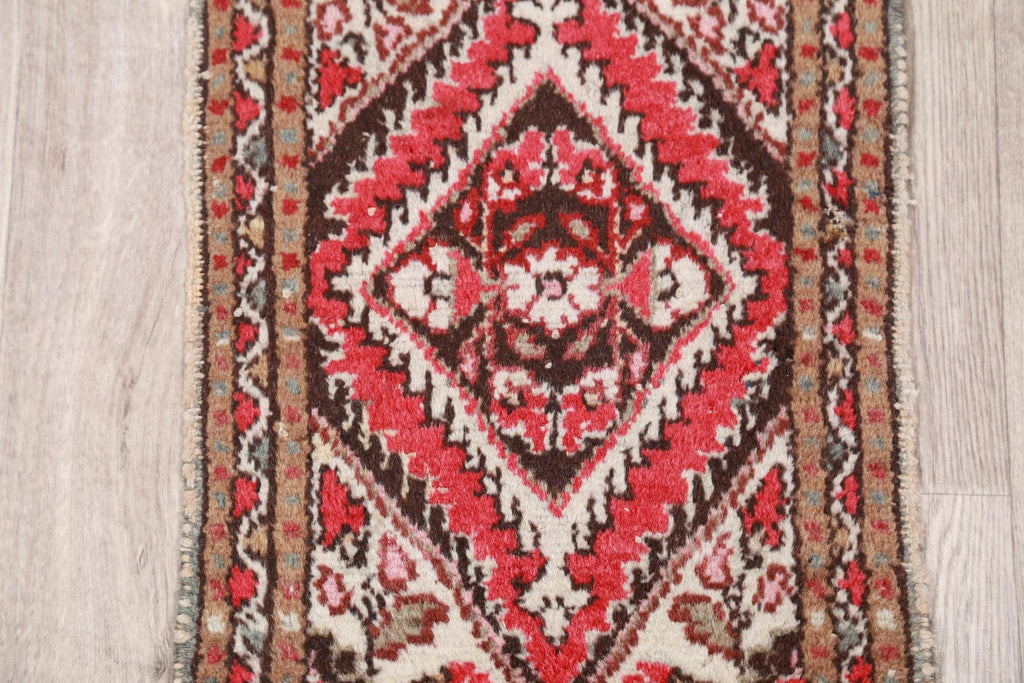 Geometric Hamedan Persian Rug 1x2