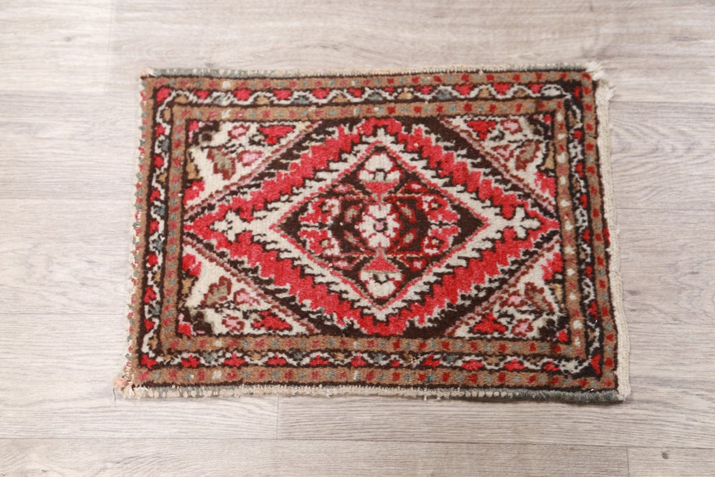 Geometric Hamedan Persian Rug 1x2