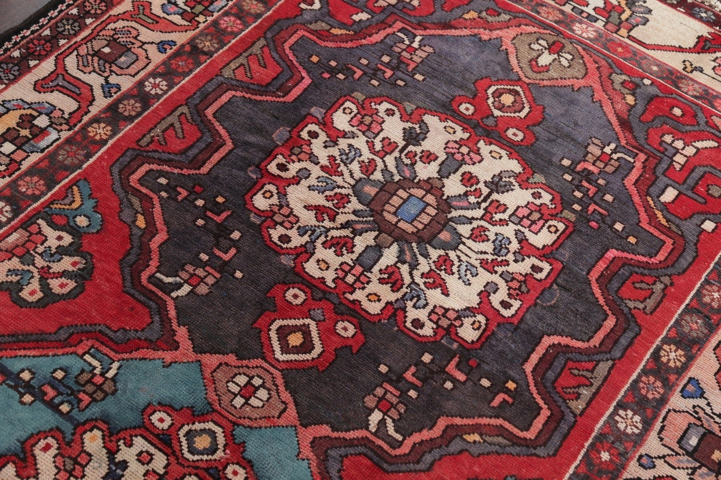 Geometric Red Bakhtiari Persian Hand-Knotted Runner Rug Wool 5x10