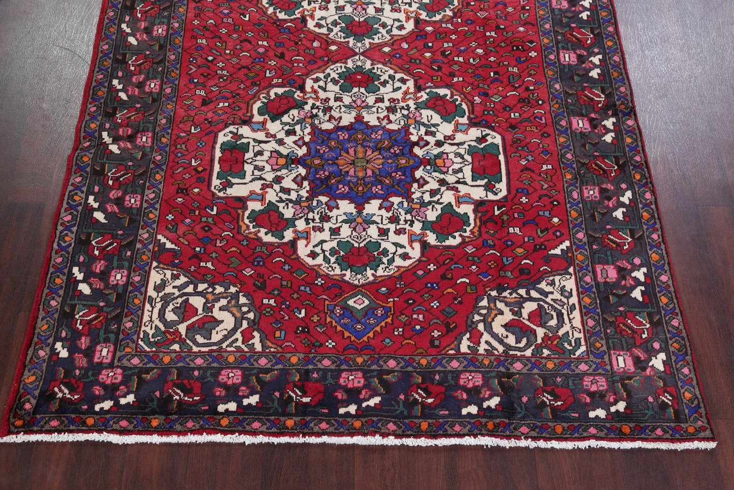 Geometric Red Bakhtiari Persian Hand-Knotted 6x10 Wool Area Rug