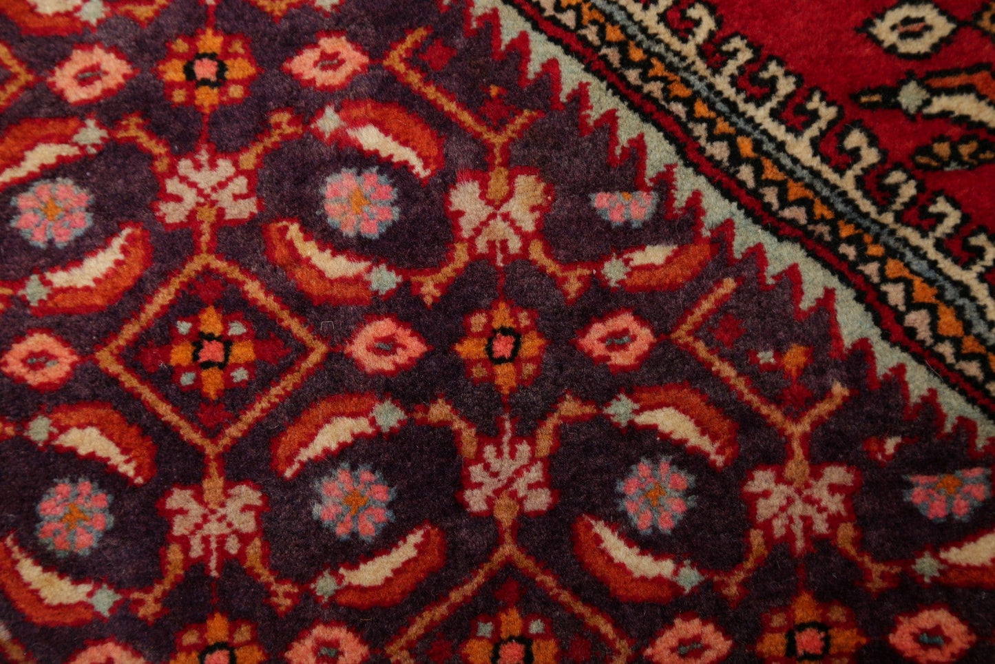 Geometric Red Bidjar Persian Hand-Knotted 4x5 Wool Area Rug