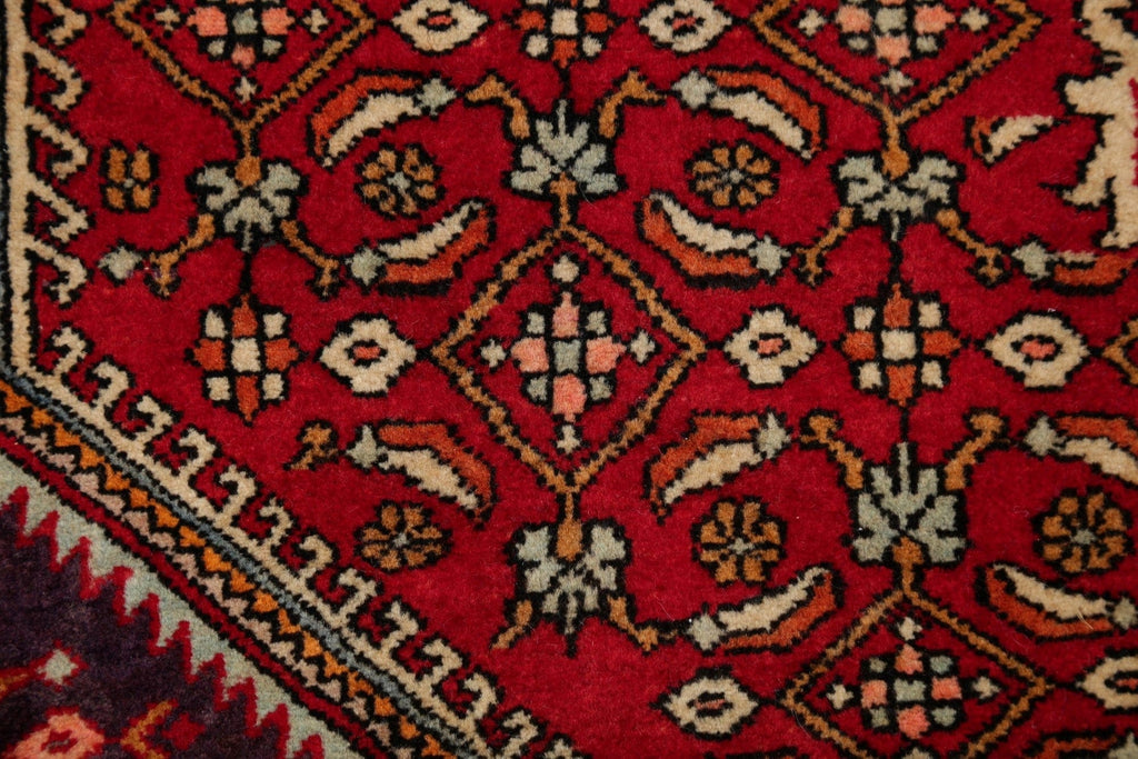 Geometric Red Bidjar Persian Hand-Knotted 4x5 Wool Area Rug