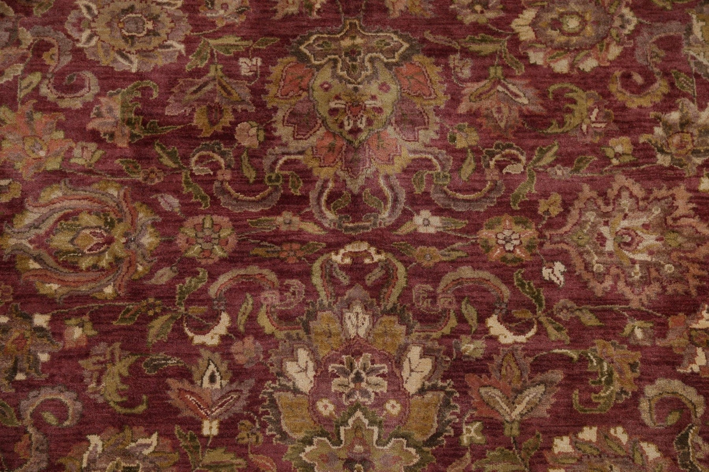 Floral Agra Hand-Knotted 8x10 Wool Area Rug