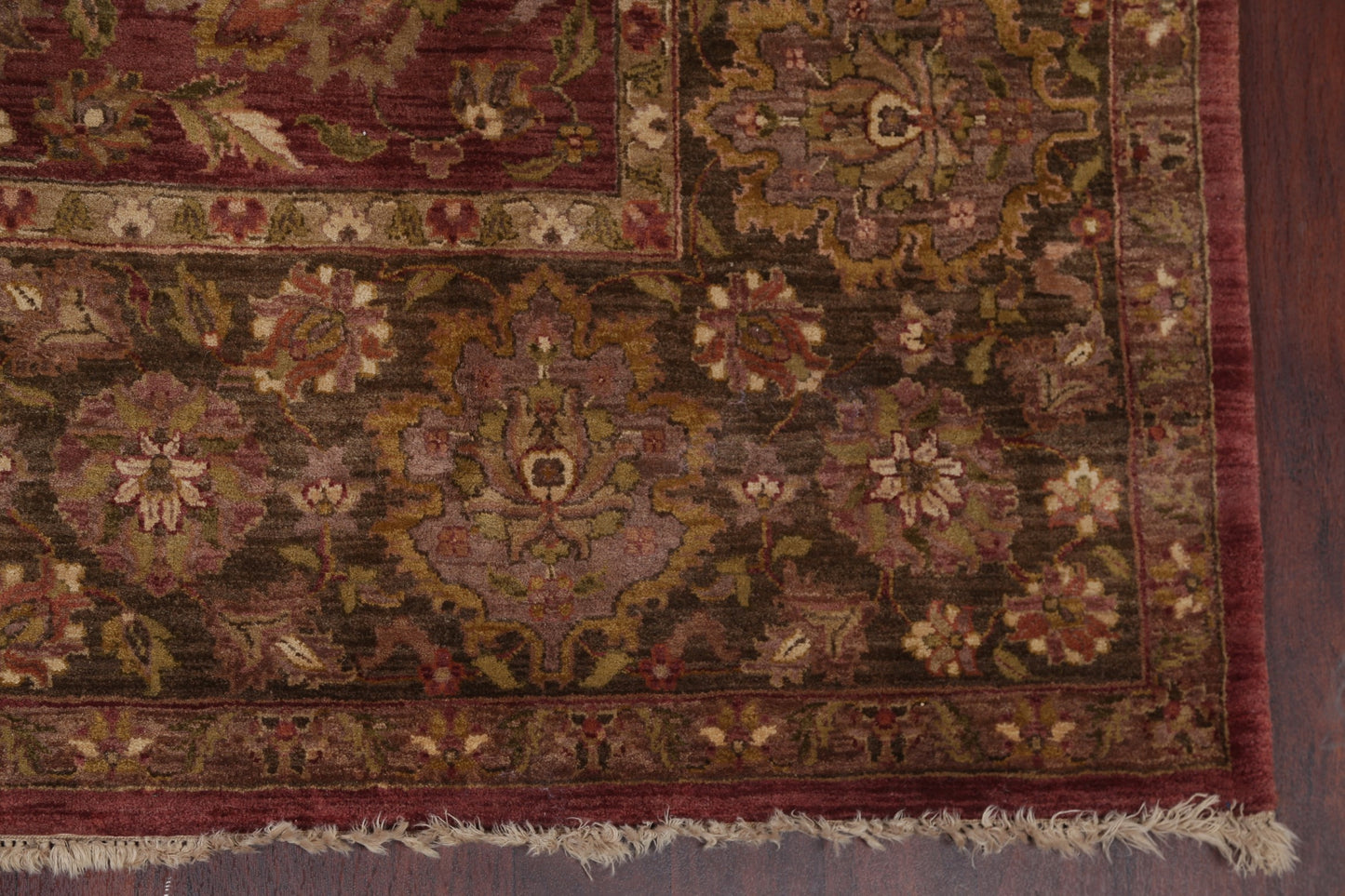 Floral Agra Hand-Knotted 8x10 Wool Area Rug