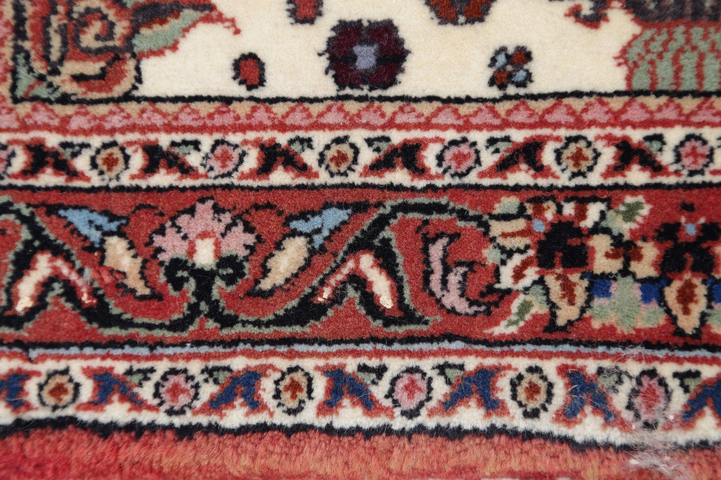 Floral Rust Bidjar Persian Hand-Knotted 2x2 Wool Square Rug