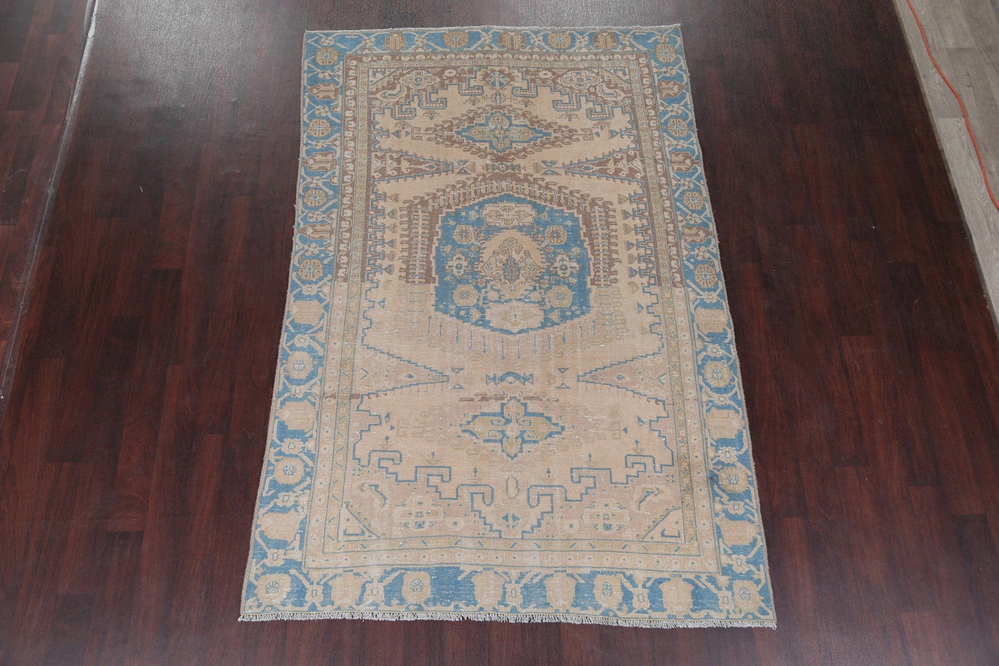 Muted Viss Persian Hand-Knotted 6x8 Wool Distressed Area Rug