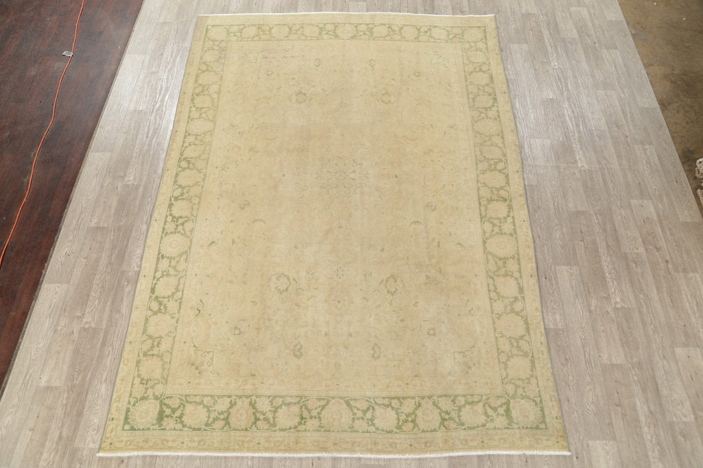 Muted Kashan Persian Hand-Knotted 8x11 Wool Distressed Area Rug
