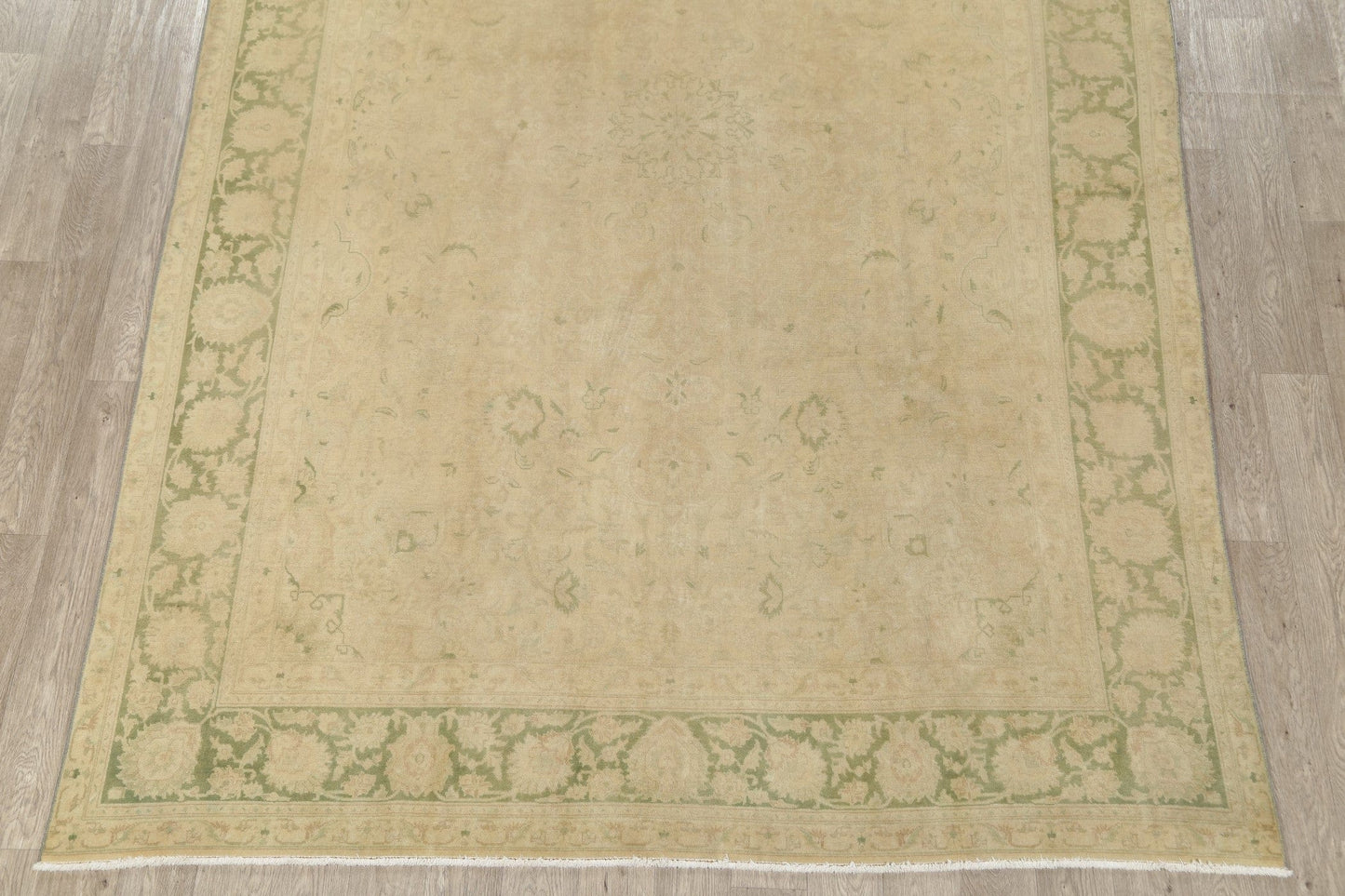 Muted Kashan Persian Hand-Knotted 8x11 Wool Distressed Area Rug