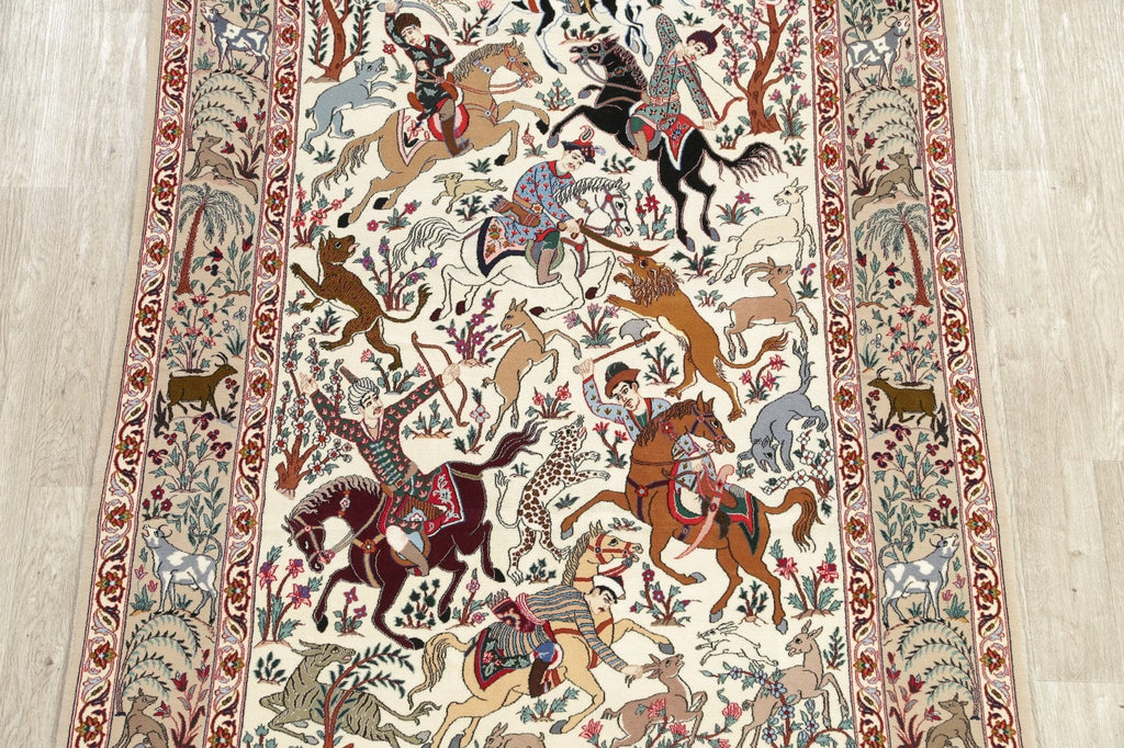 Hunting Design Isfahan Persian Wool Silk Rug 5x8