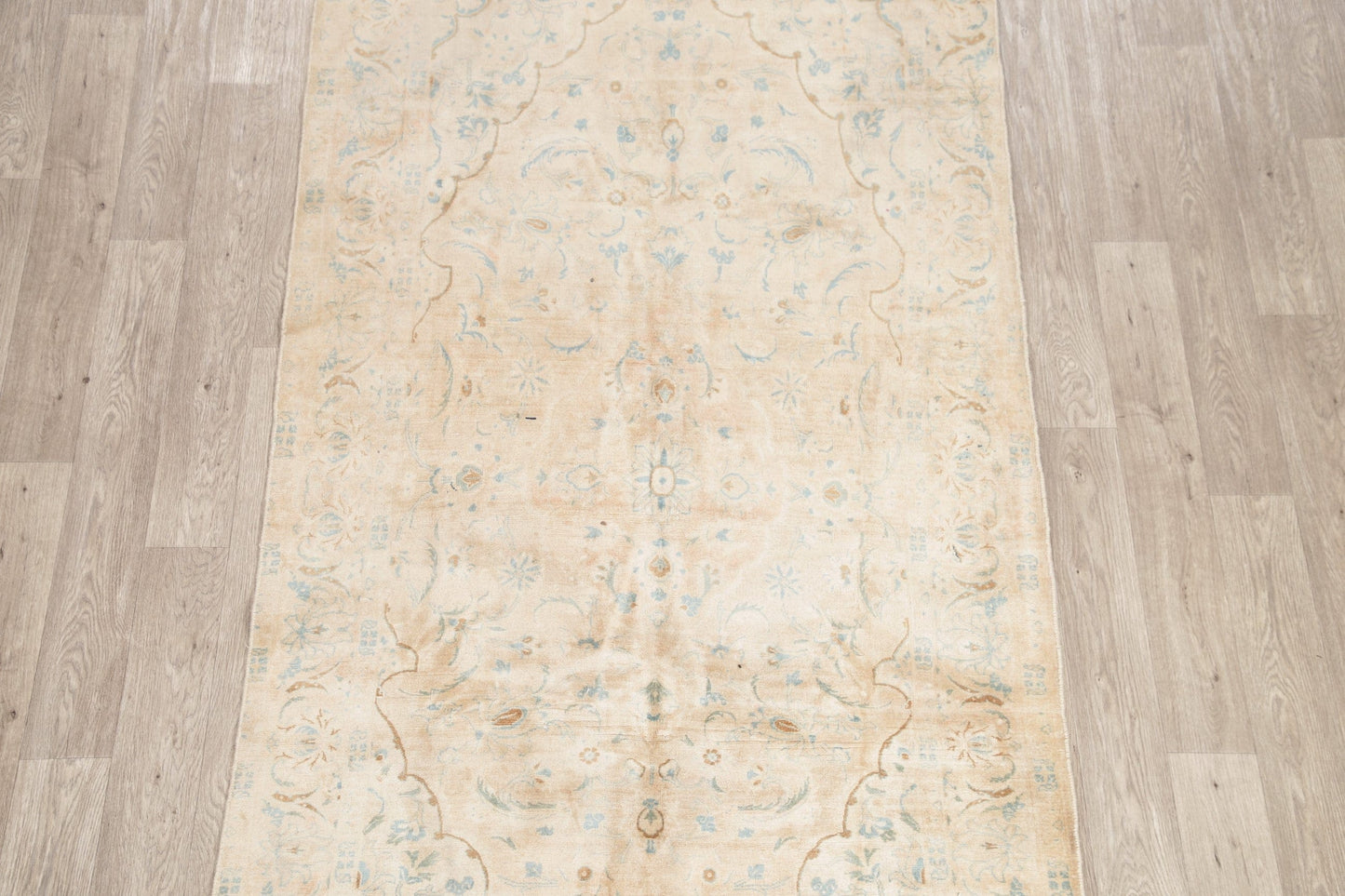 Kashan Muted Distressed Persian Rug 5x8