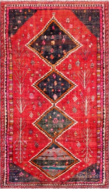 Vintage Shiraz Collection Red Lamb's Wool Area Rug- 4' 6" X 9' 0"