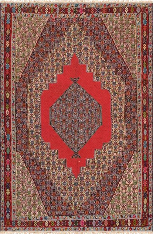 Vintage Senneh Colletion Hand-Woven Lamb's Wool Area Rug- 6' 7" X 9'10"