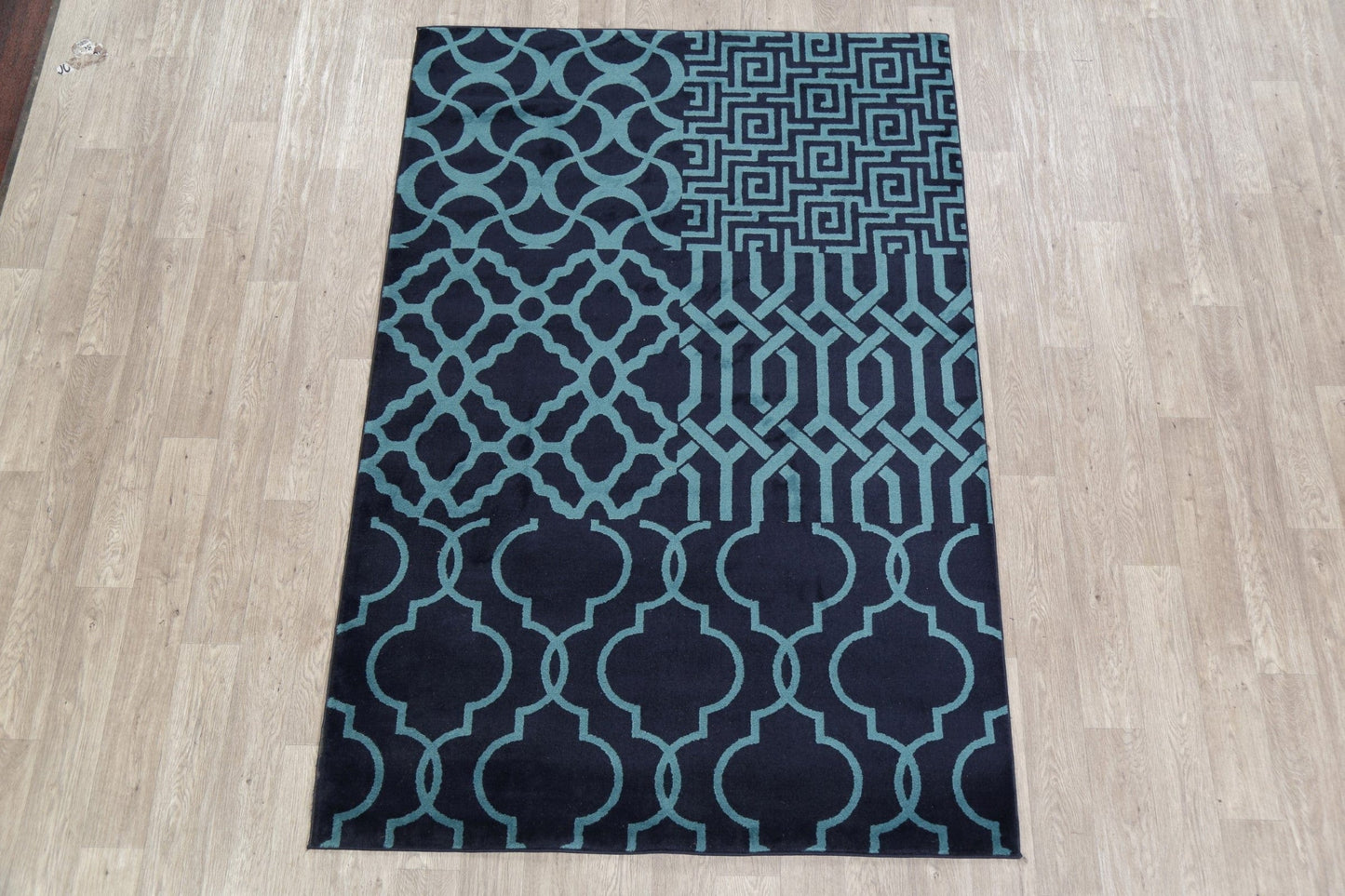 Blue Trellis Area Rug 5x8