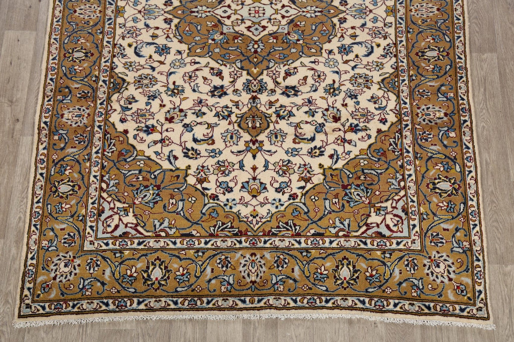 Vintage Floral Ivory Najafabad Persian Area Rug 7x9