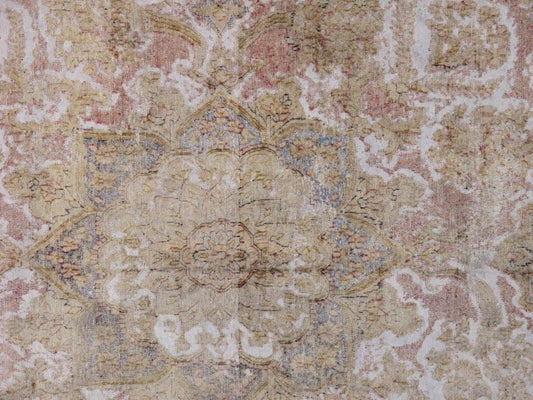 Vintage Overdye Collection Pink Lamb's Wool Area Rug- 9' 5" X 13' 1"