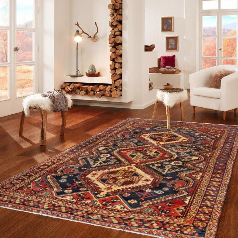 Vintage Qashgaie Collection Navy Lamb's Wool Area Rug- 4' 1" X 6' 4"