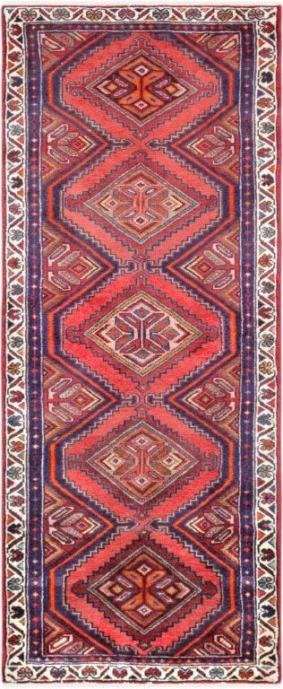 Vintage Shiraz Collection Salmon Lamb's Wool Area Rug- 2' 4" X 5'10"