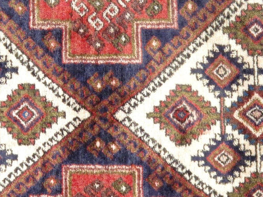 Vintage Hamadan Collection Rust Wool Area Rug- 4' 3" X 7' 1"