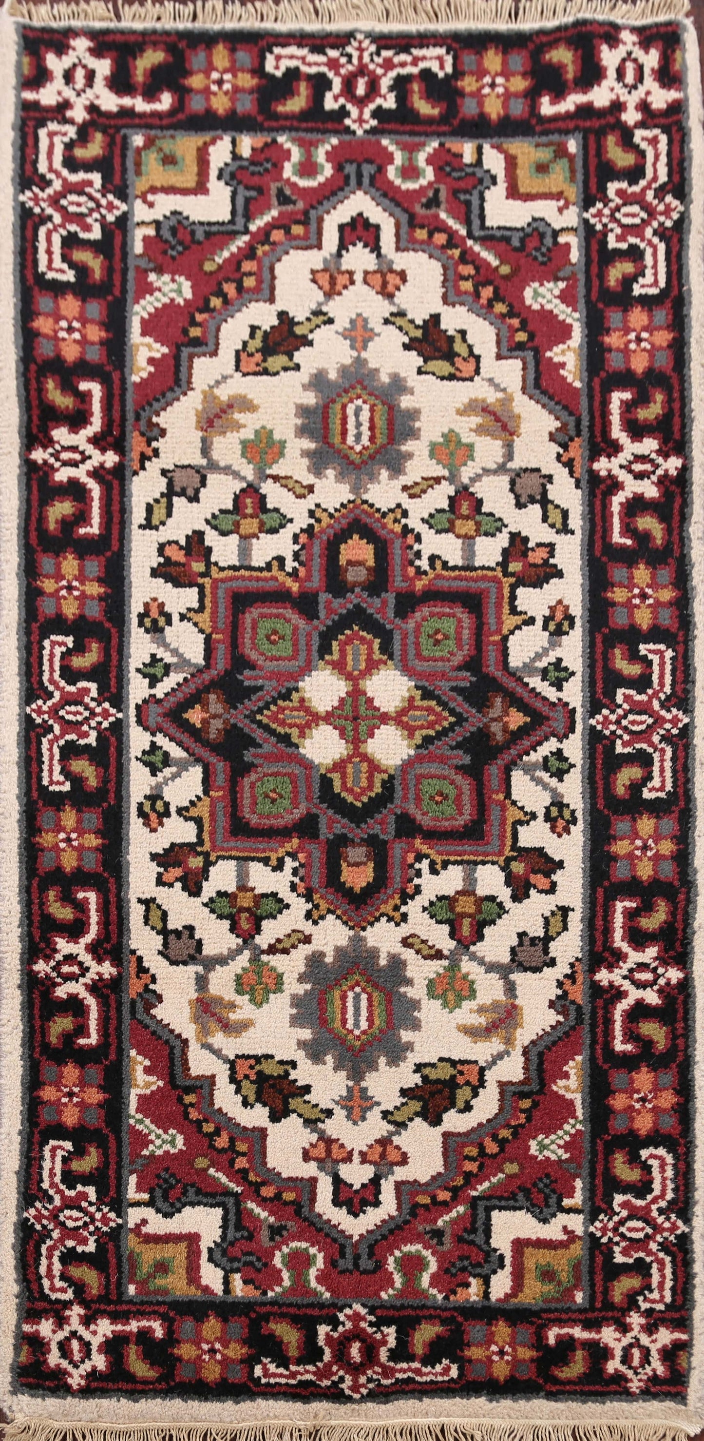 Geometric Heriz Oriental Ivory Area Rug 2x4