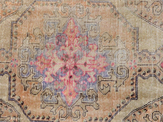 Vintage Oushak Collection Beige Lamb's Wool Area Rug- 4' 4" X 7' 0"