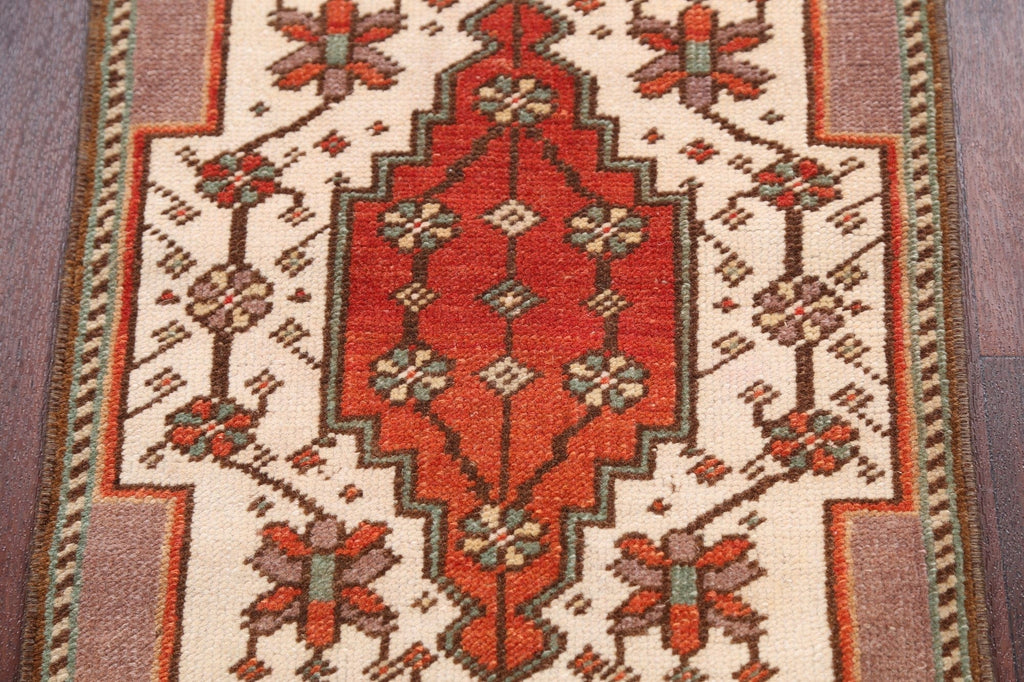 Geometric Authentic Oushak Turkish Area Rug 1x3