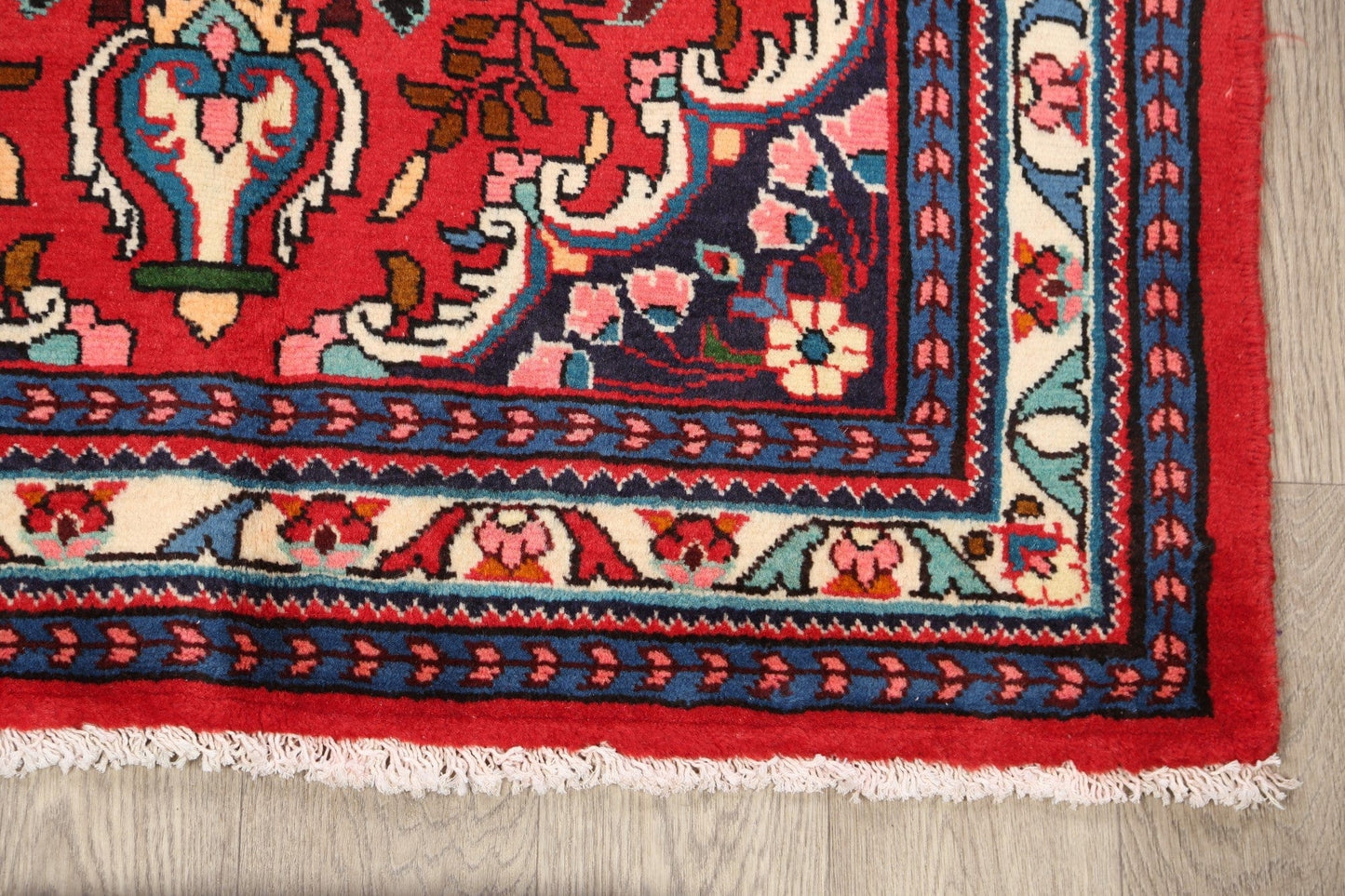 Lilian Persian Area Rug 4x7